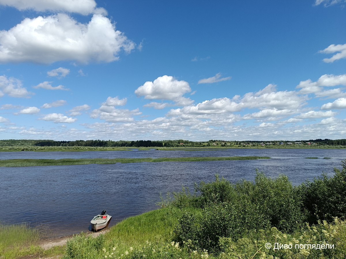 Река Онега в районе деревни Амосовская.