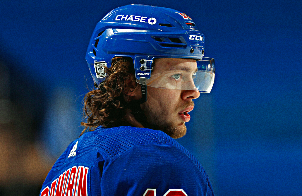 Артемий Сергеевич Панарин, также известен как «Breadman» – один из самых известных российских хоккеистов в НХЛ