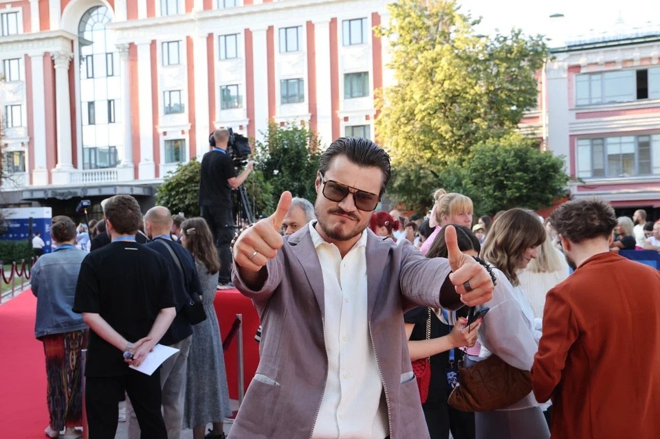    Актер Олег Гаас посетил церемонию закрытия фестиваля «Горький fest» Александр ВОЛОЖАНИН