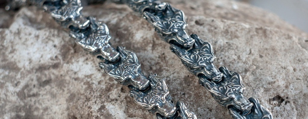 Серебряный браслет в скандинавском стиле 