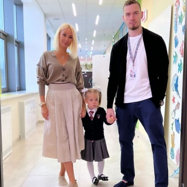    Кудрявцева с семьей. Фото: ВКонтакте