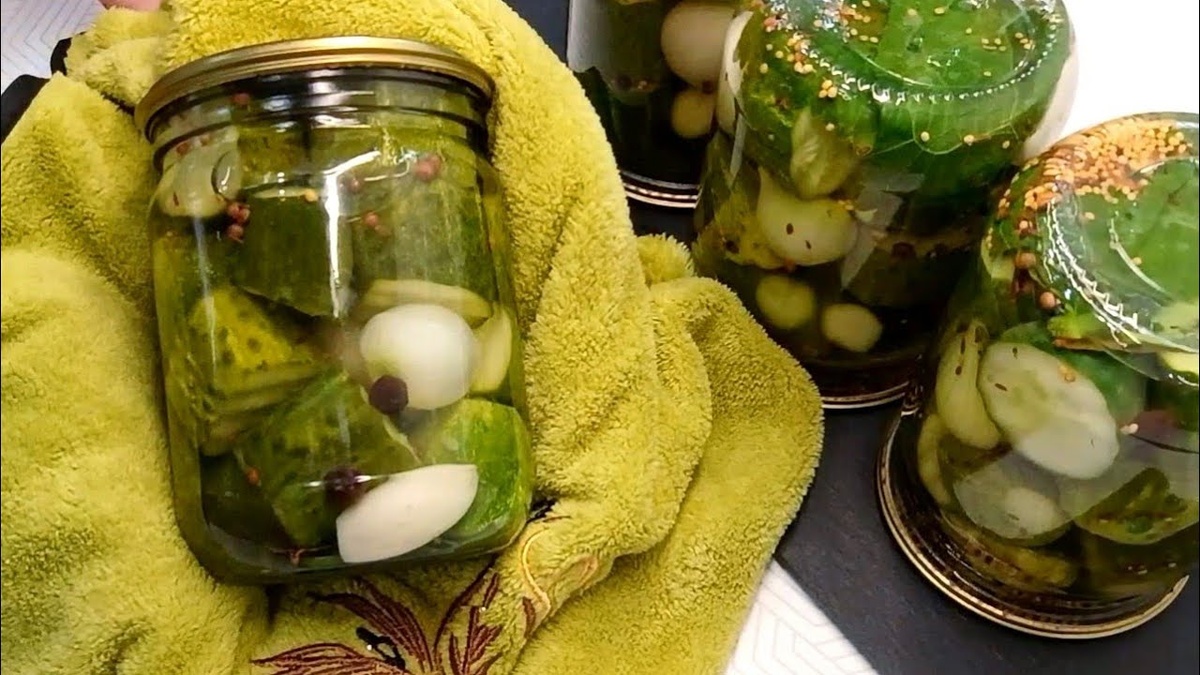 ДОМАШНИЕ МАРИНОВАННЫЕ ОГУРЦЫ : РЕЦЕПТ, ПРОВЕРЕННЫЙ ВРЕМЕНЕМ 