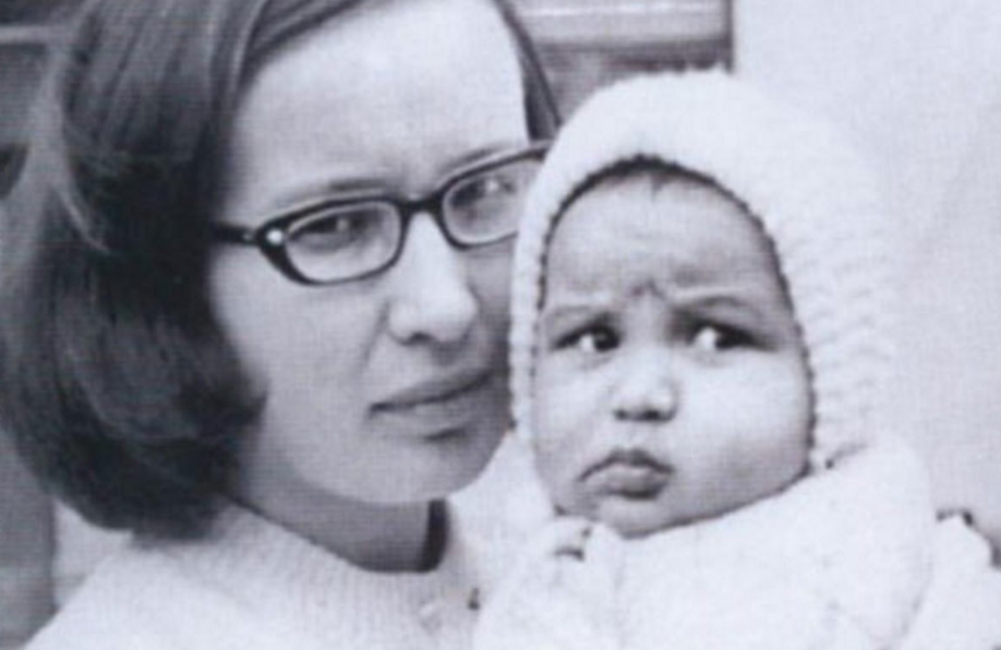 Сиятвинда в детстве с мамой. Фото: Pinterest