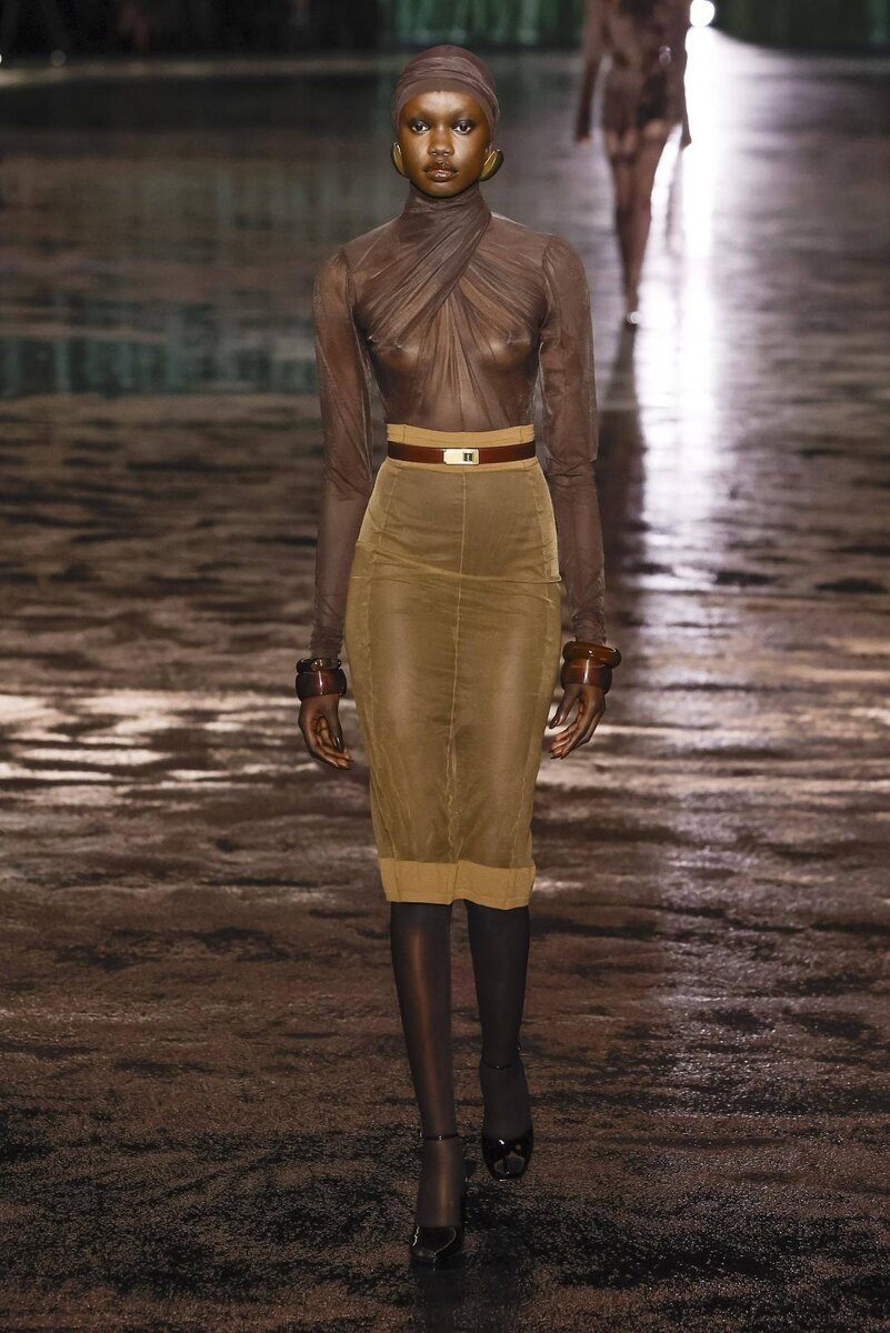    Saint Laurent весна-лето 2024