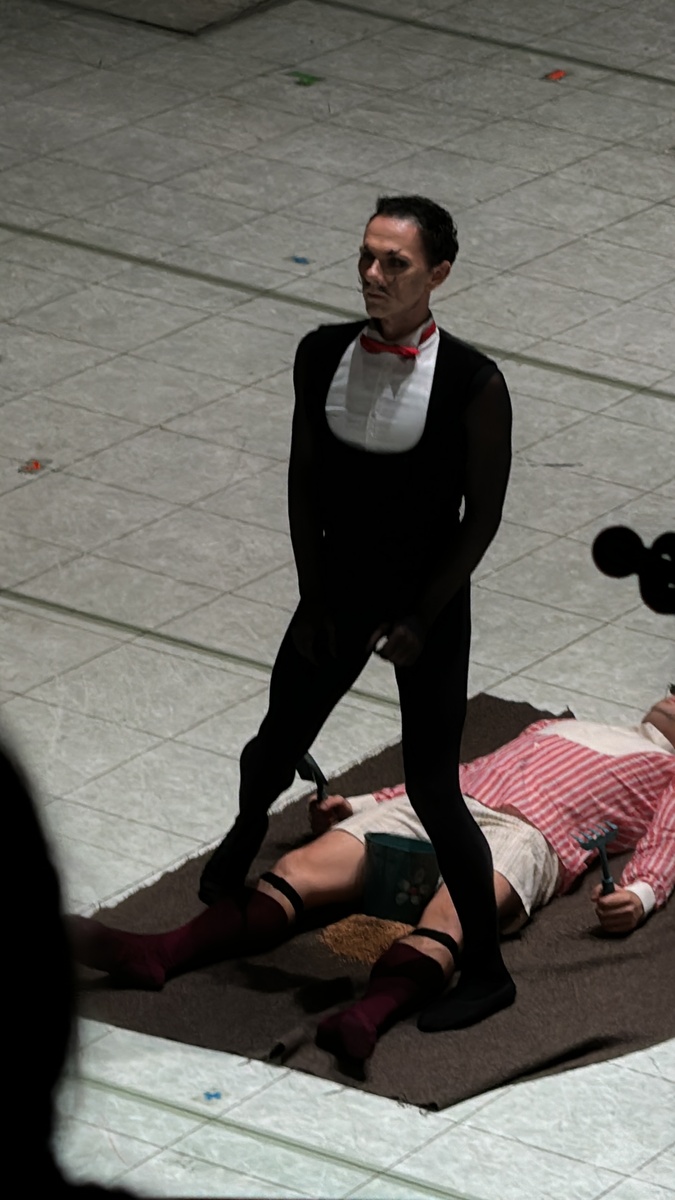 Бегемот	— Вячеслав Лопатин. Степа Лиходеев — Евгений Трипоскиадис.