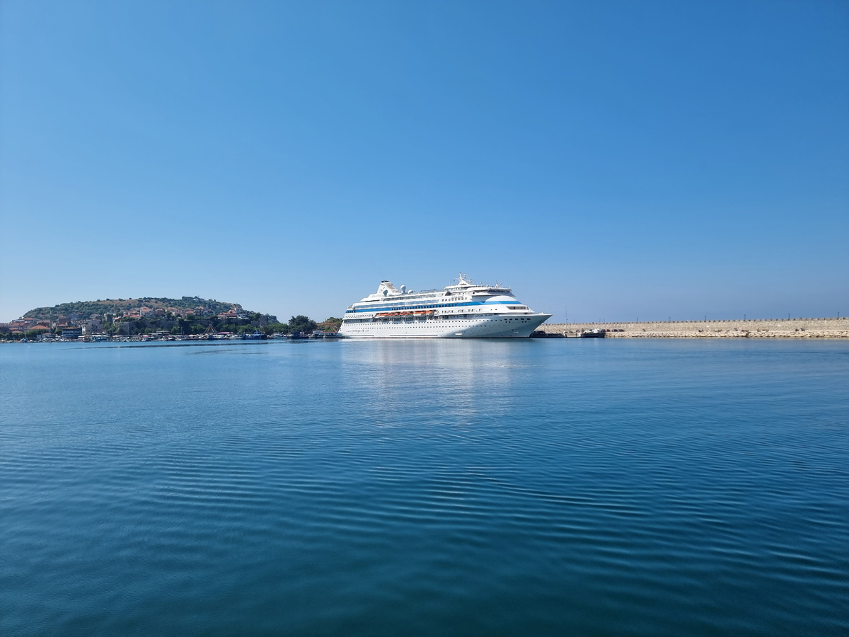 "Наш" красавец