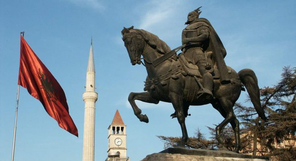 Памятник Скандербега в Тиране