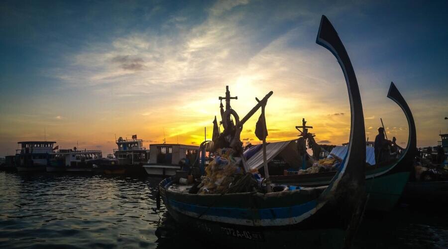    Культура и традиции Мальдив: больше, чем белоснежные пляжи Мальдивы, рыболовное судно. Фото: по лицензии PxHere.com