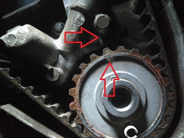 Метки на шкиву коленвала
