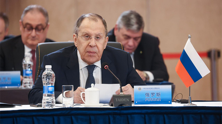    Ультиматум Трампа Сергей Лавров прокомментировал с сарказмом: "Мы хотим понять, что стоит за этим заявлением..." Фото: ТГ-канал МИД России