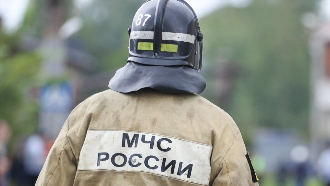    На месте происшествия работают сотрудники МЧС. Фото: Bulkin Sergey\globallookpress.com