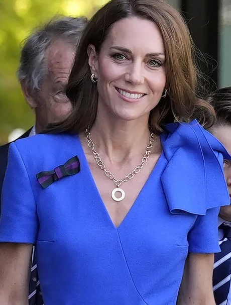 Принцесса Уэльская Кэтрин, якобы, даёт клятвы королю, ставя под угрозу собственную семью. 