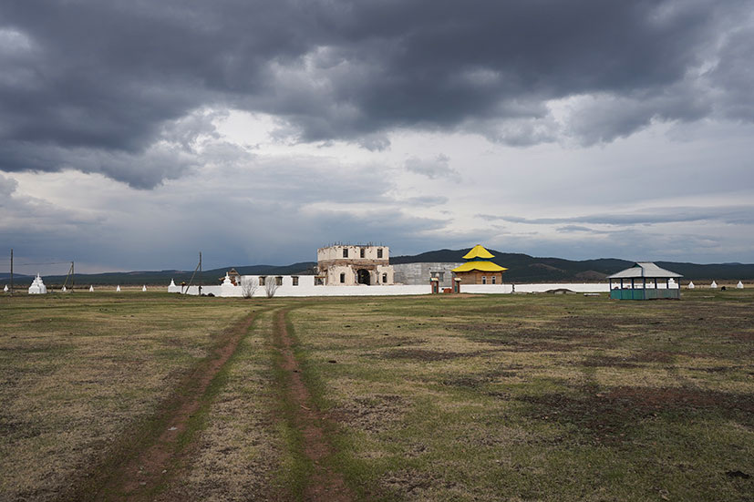Дорога к Анинскому дацану. Фото Бориса Слепнева