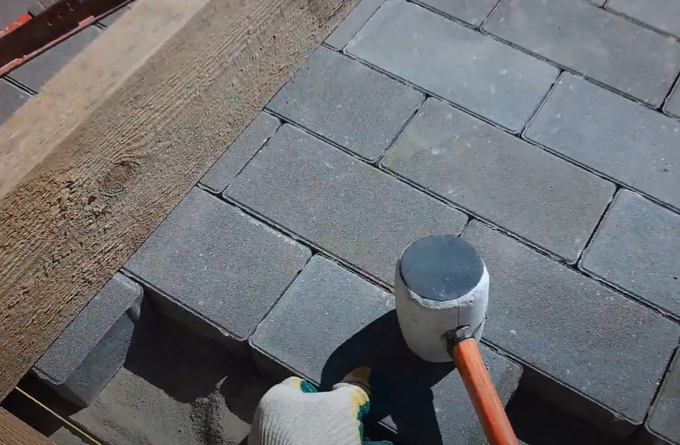 Тротуарный шик: Гид по выбору плитки - Как создать стильный и долговечный ландшафт вокруг дома