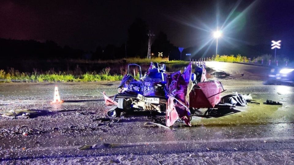    ДТП с грузовиком в Новосибирской области. Источник: Госавтоинспекция Новосибирской области