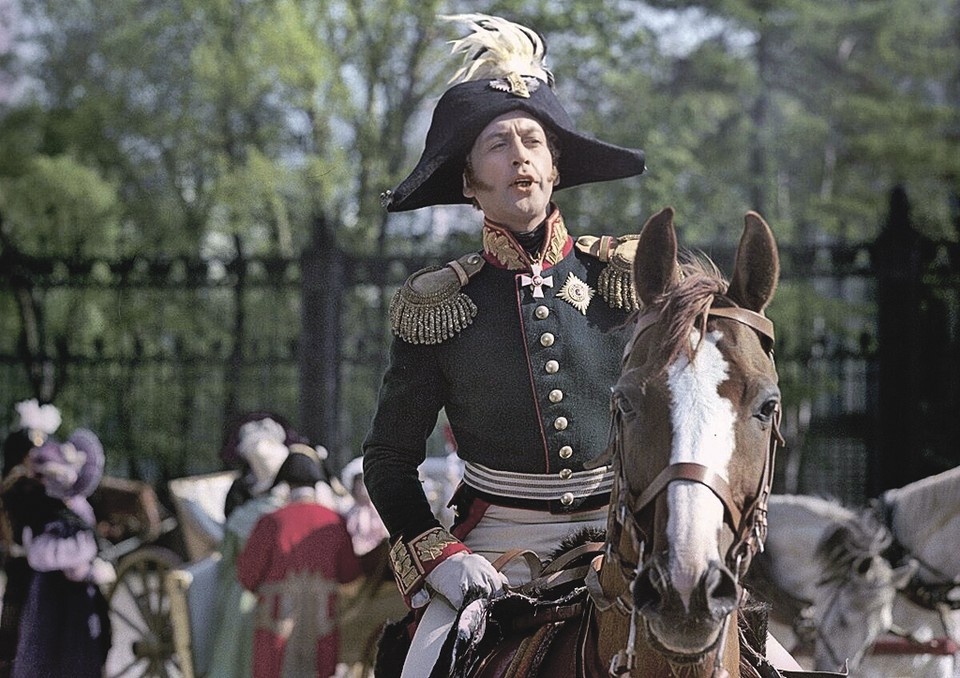    В фильме «Звезда пленительного счастья» актер сыграл Николая I. Фото: Кадр из фильма «звезда пленительного счастья», 1975 г.