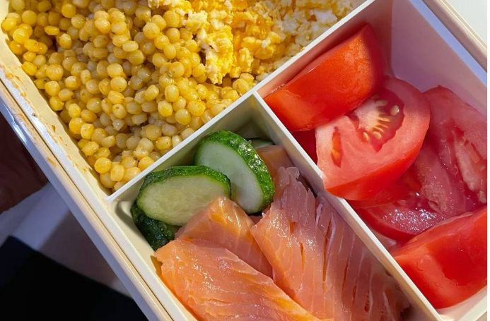 Едим и молодеем: 5 продуктов, которые сделают ваше лицо свежим и сияющим