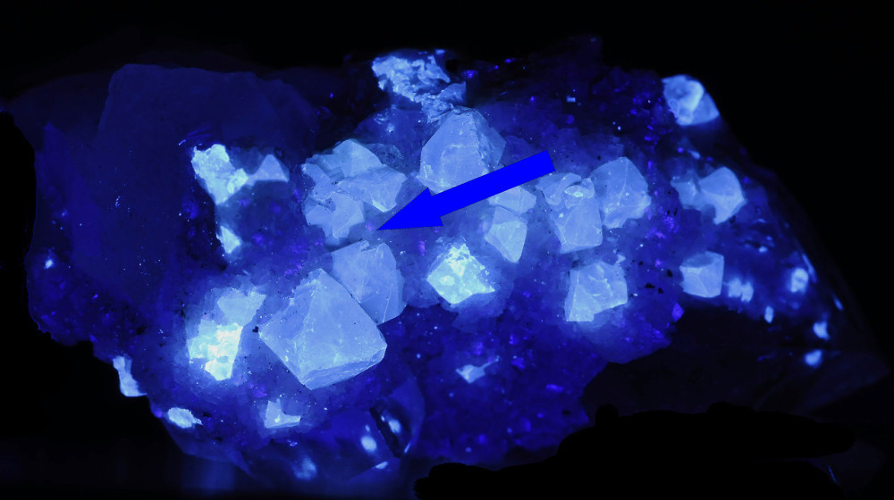    ТАЙНА СВЕТЯЩИХСЯ КАМНЕЙ КОТОРЫЕ НЕ ХОТЯТ РАСКРЫВАТЬ СВОИ СЕКРЕТЫ