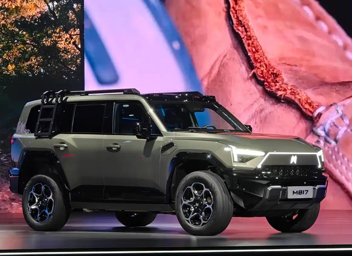 Презентация нового внедорожника с гибридным силовым приводом