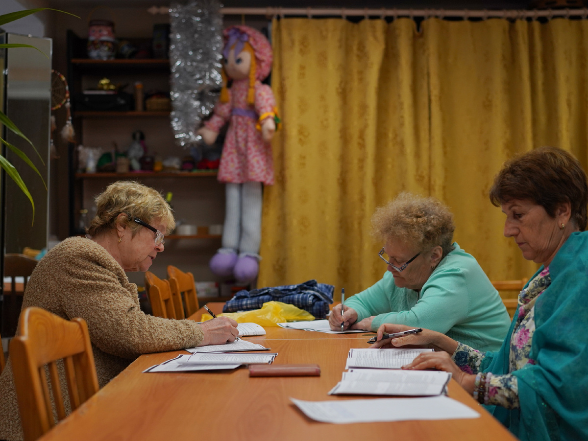 Женсовет за работой