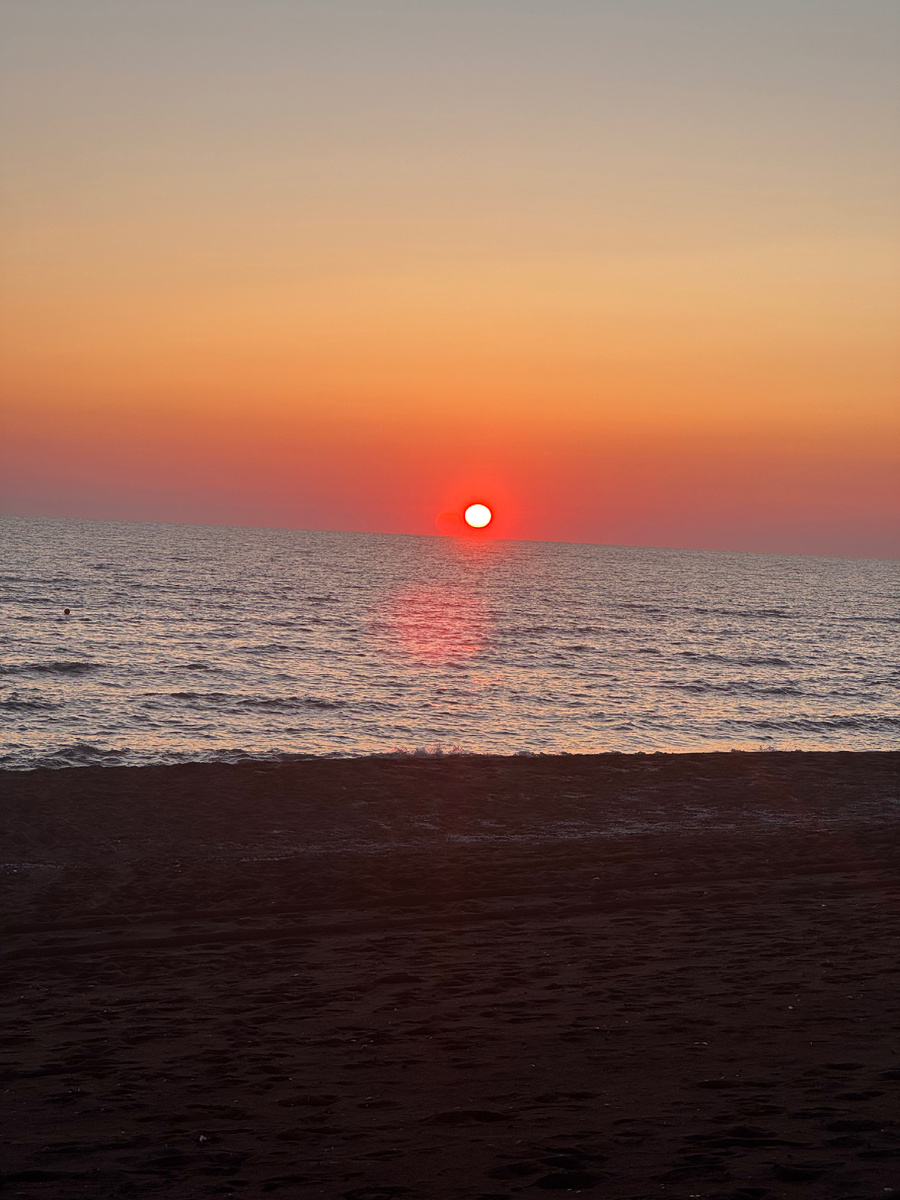 Закаты на море очень красивые