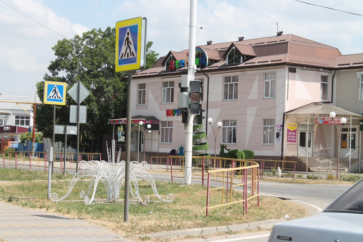 Будьте внимательны на перекрёстках райцентра: некоторые светофоры не работают. 