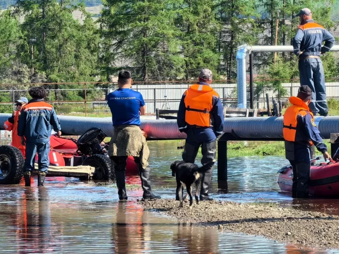   Более остальных в Якутии пострадал Оймяконский район / фото: МЧС РФ