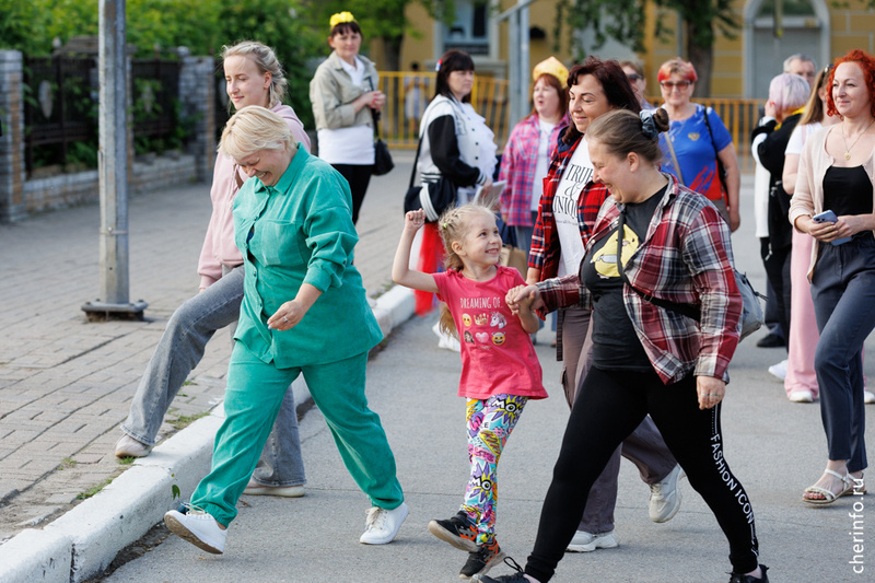    Основой социальной политики в регионе стала программа "Семья - оплот Русского Севера". Об основных ее направлениях Георгий Филимонов рассказал в интервью журналу "Бюджет".