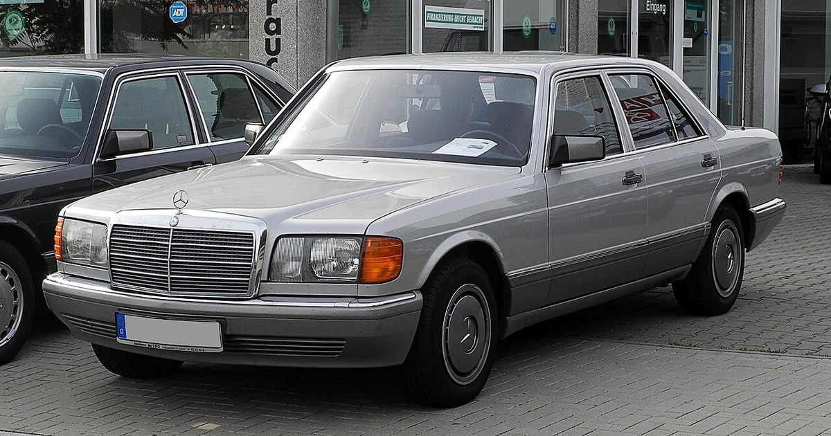 Mercedes-Benz W126 