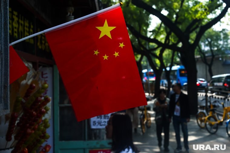    КНР решительно осудила включение китайских банков в 18-й пакет санкций ЕС