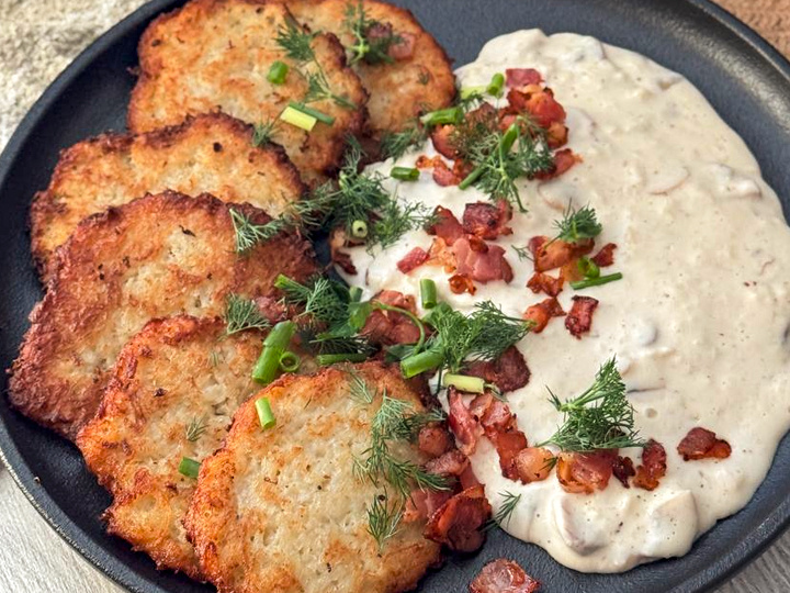 Картофельные драники. Рецепт от TalleR. Вкусные, хрустящие - сохраняйте и готовьте! 🥔