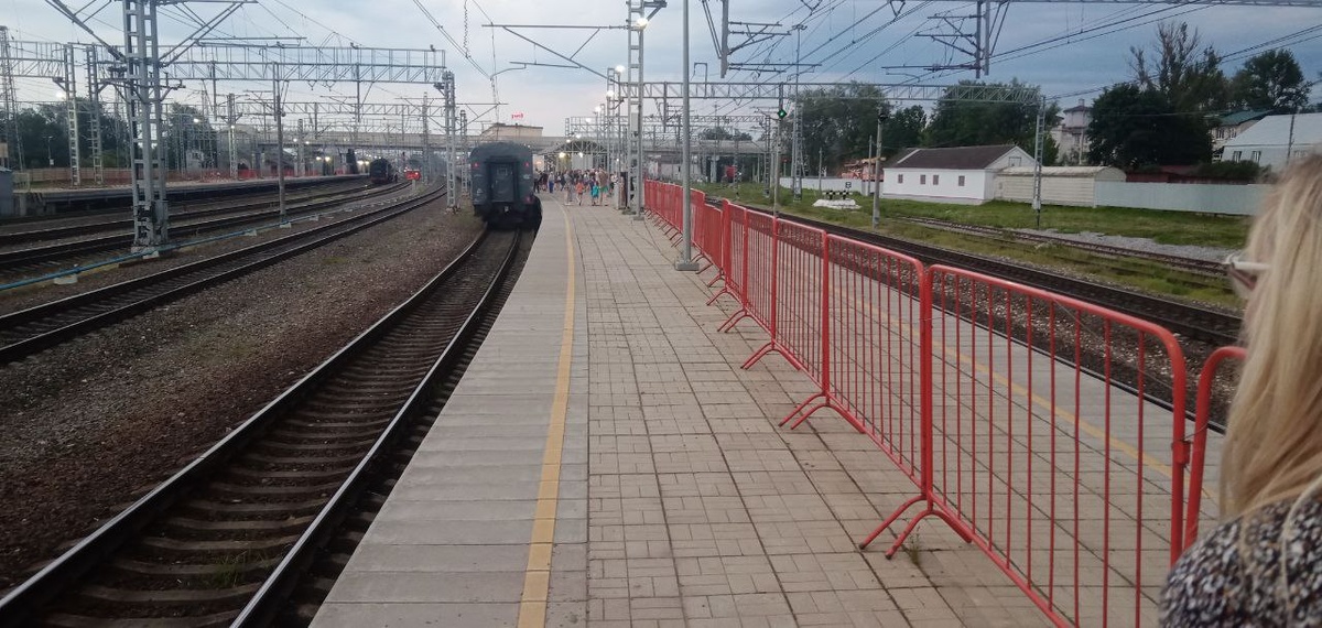 Поезд и невидимая стена