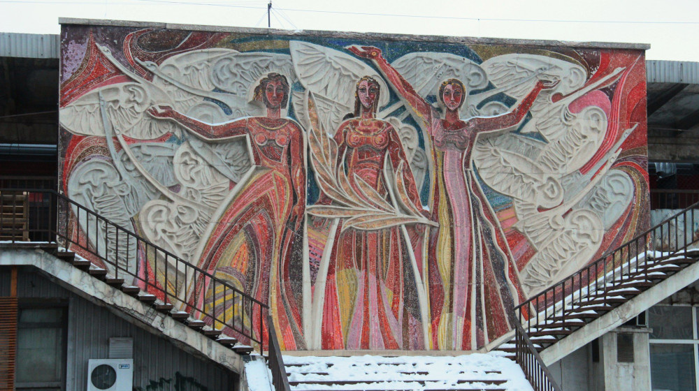    Звёзды на фасадах: космические мозаики провинции