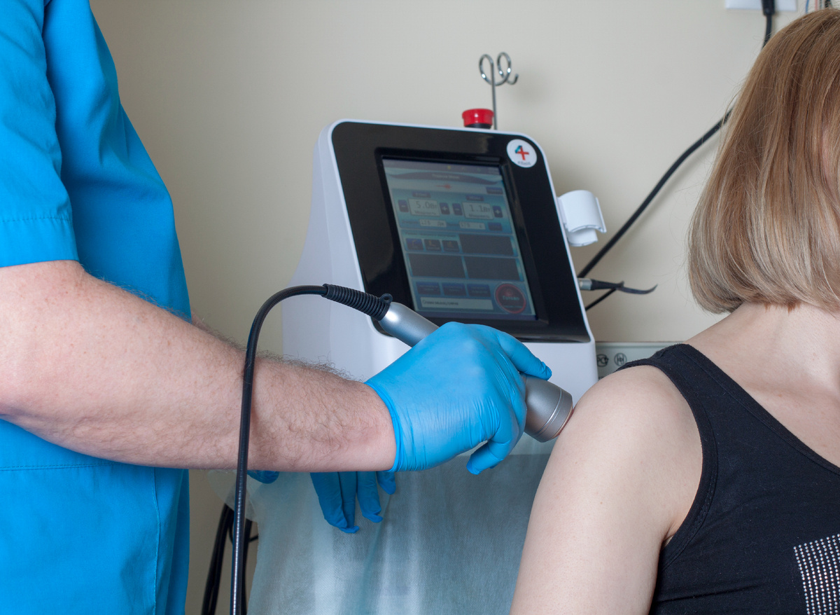 лечение боли в плечевом суставе в клинике СМИТРА, Новосибирск