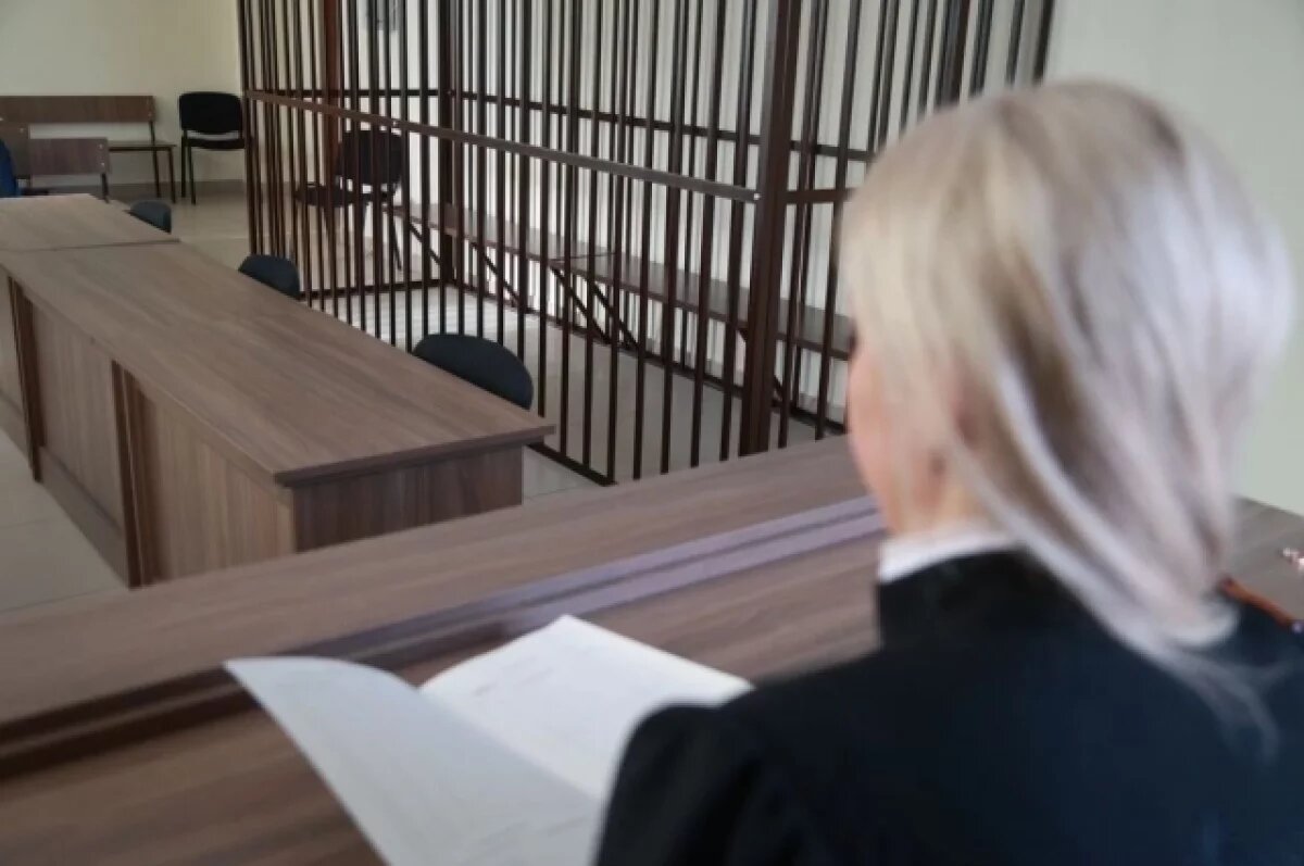    Бывший специалист филиала Комплексного центра социального обслуживания населения признана виновной в мошенничестве в особо крупном размере.