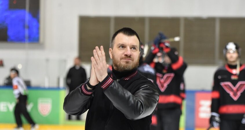    ХК «Ястребы» готовятся к сезону: Михаил Климин о предсезонке и товарищеских матчах