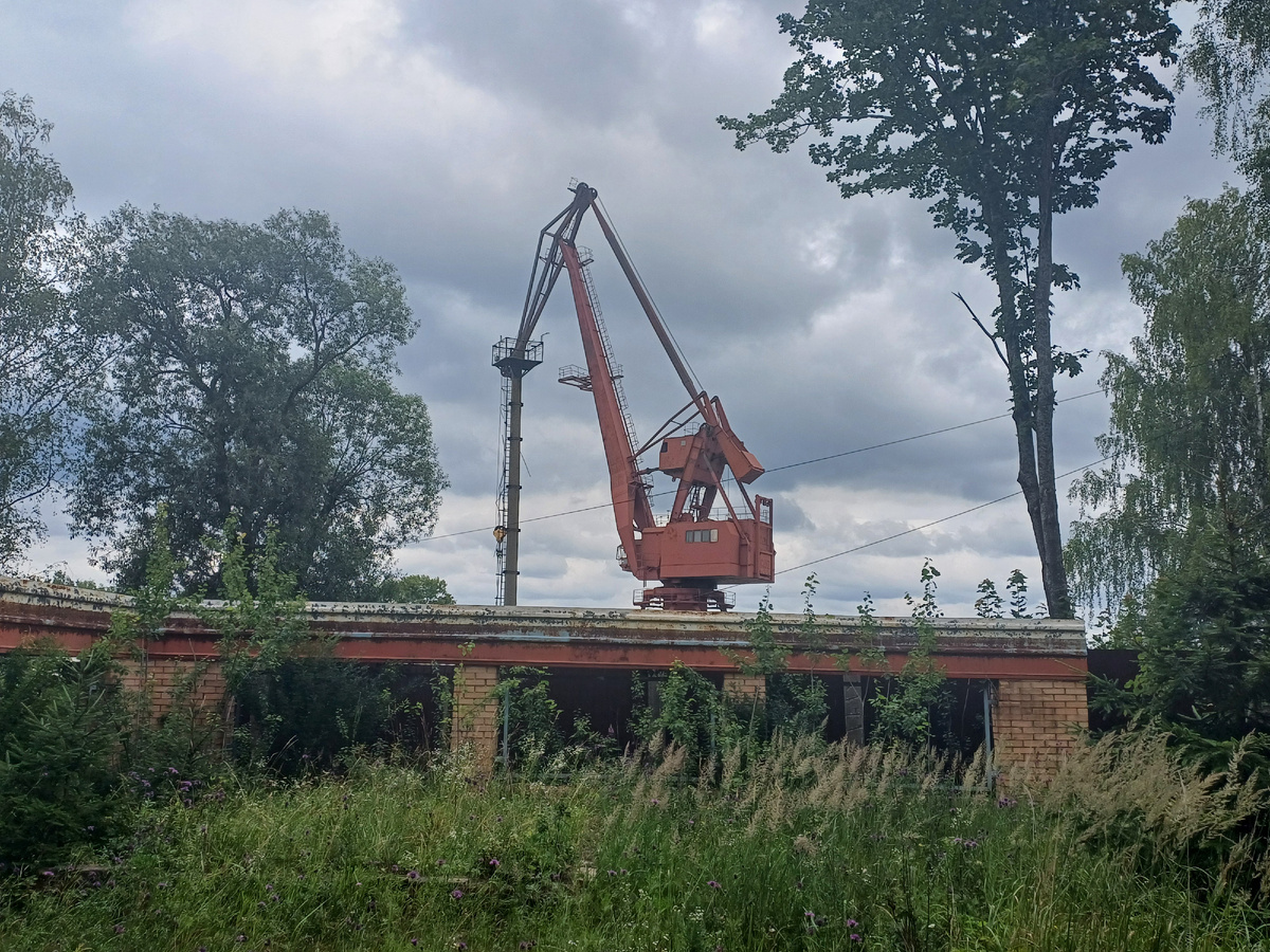 Огромный кран Белогорской судоверфи