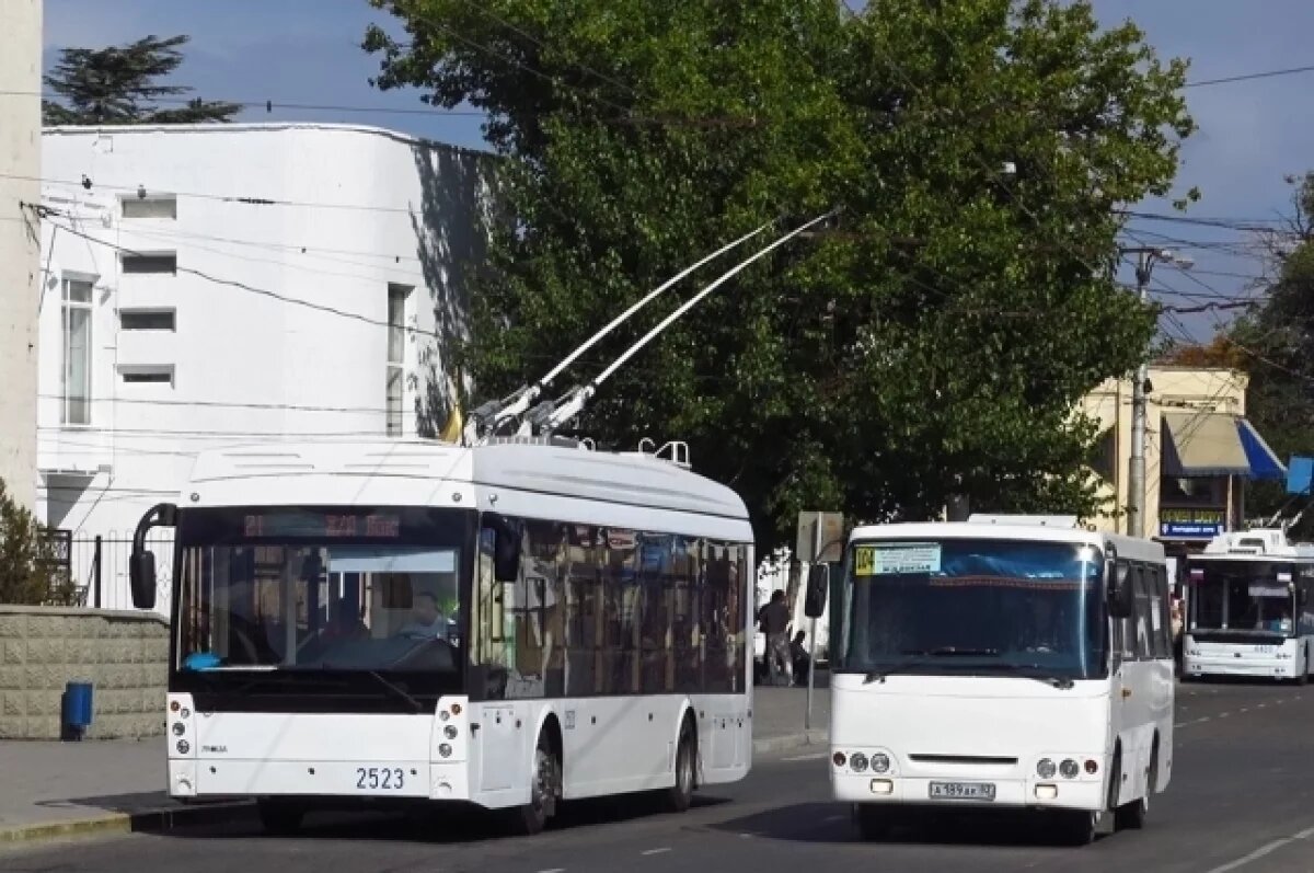    В Симферополе на 9 автобусных маршрутах введут безналичную оплату проезда