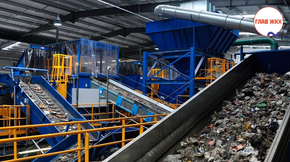 Тюменский завод внедряет робота для сортировки пластиковых отходов
