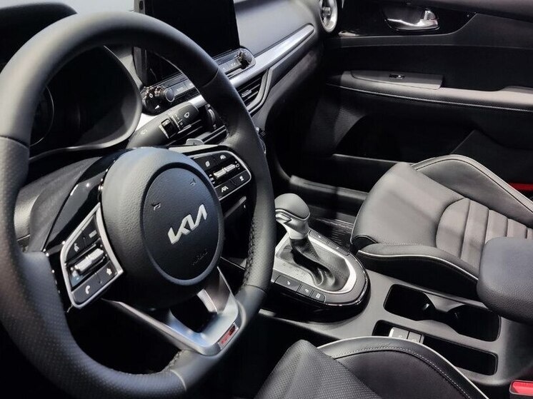     В первом полугодии 2025 года в Петербурге оформили автокредиты на сумму 36,899 млрд рублей. Фото: архив МК в Питере