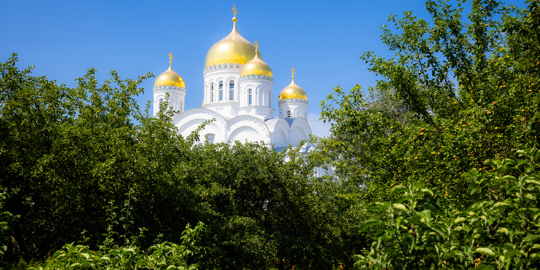 Путешествие в Дивеево в 2025 году: Святыни, Канавка и Чистые Источники
