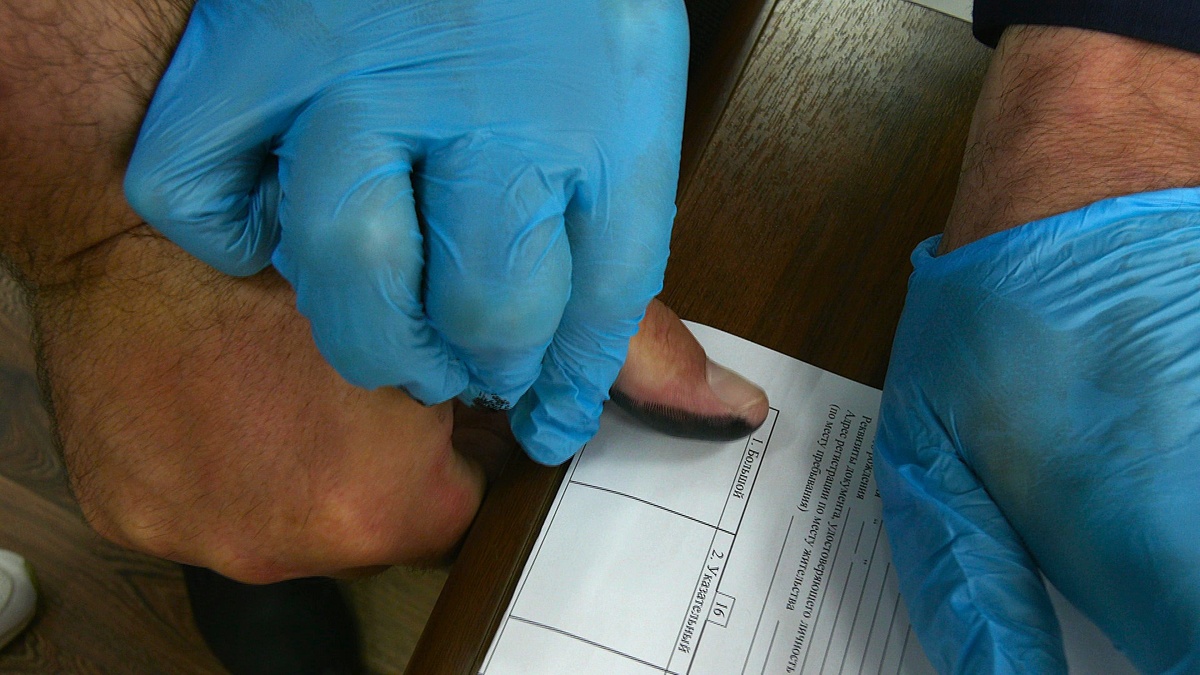    В Югре добровольная дактилоскопия поможет в поисках пропавших людей