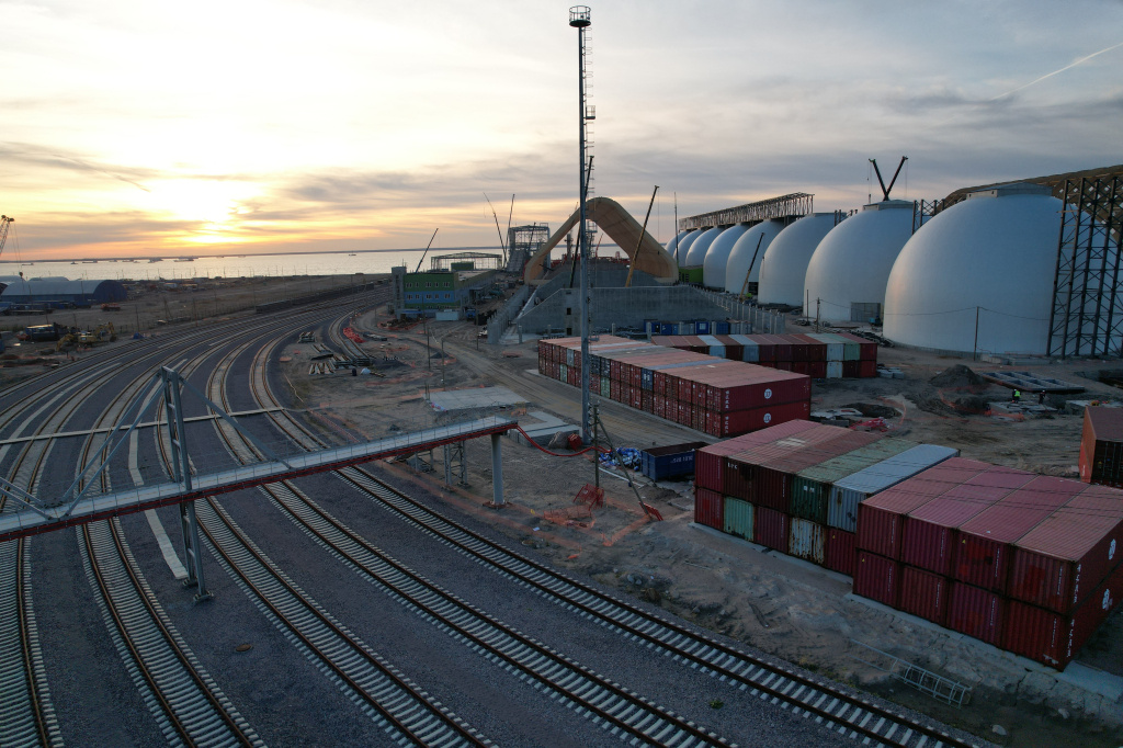 "Порт Фавор" включен во Всероссийскую образовательную программу по развитию промышленного туризма. Желающие могут посетить терминал и познакомится с его работой / Фото: пресс-служба Port Favor  📷
