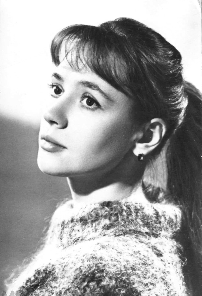 Елена Санаева.