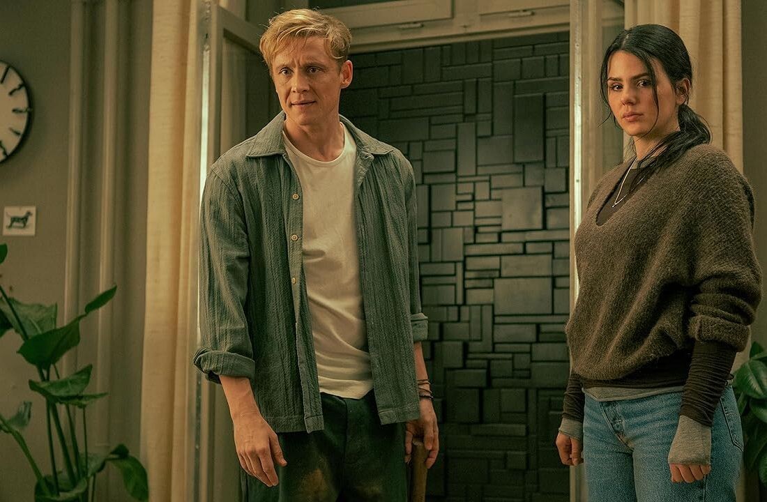 Кадр из фильма "Кирпич".