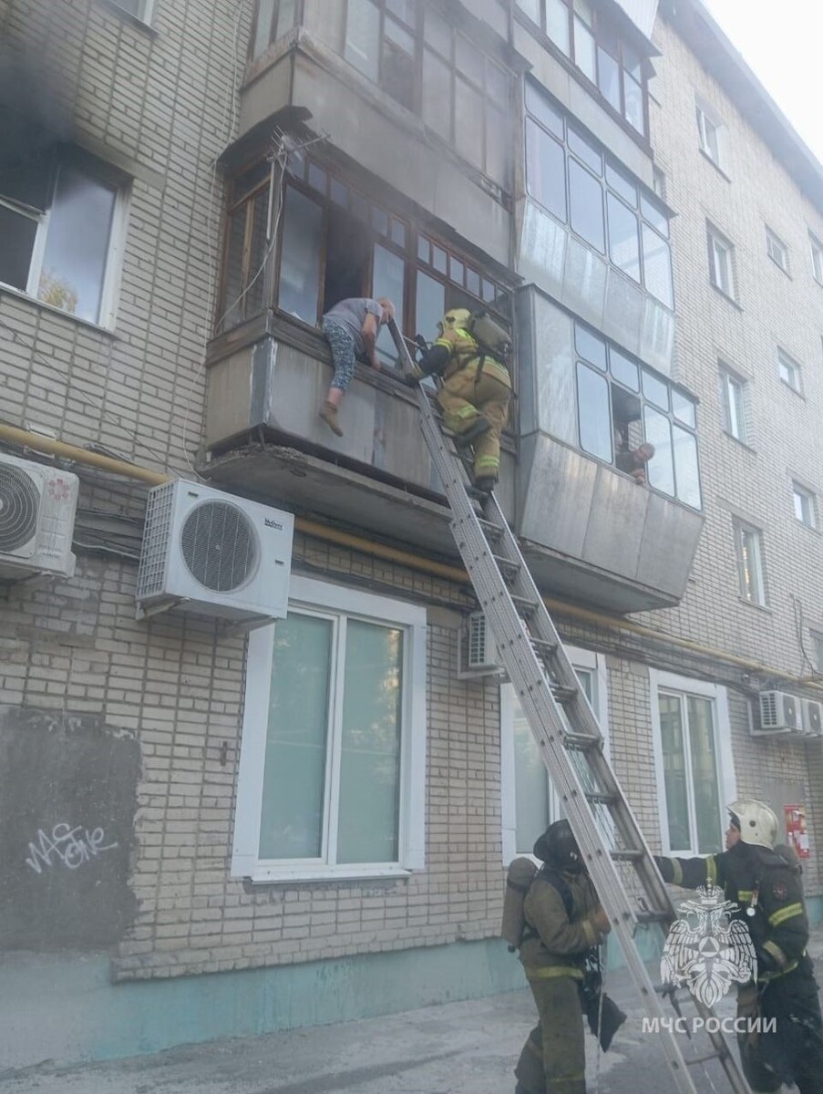    Пожар в квартире в барнаульском Южном. Источник: ГУ МЧС по Алтайскому краю