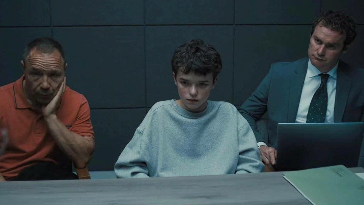   Кадр из сериала «Переходный возраст»