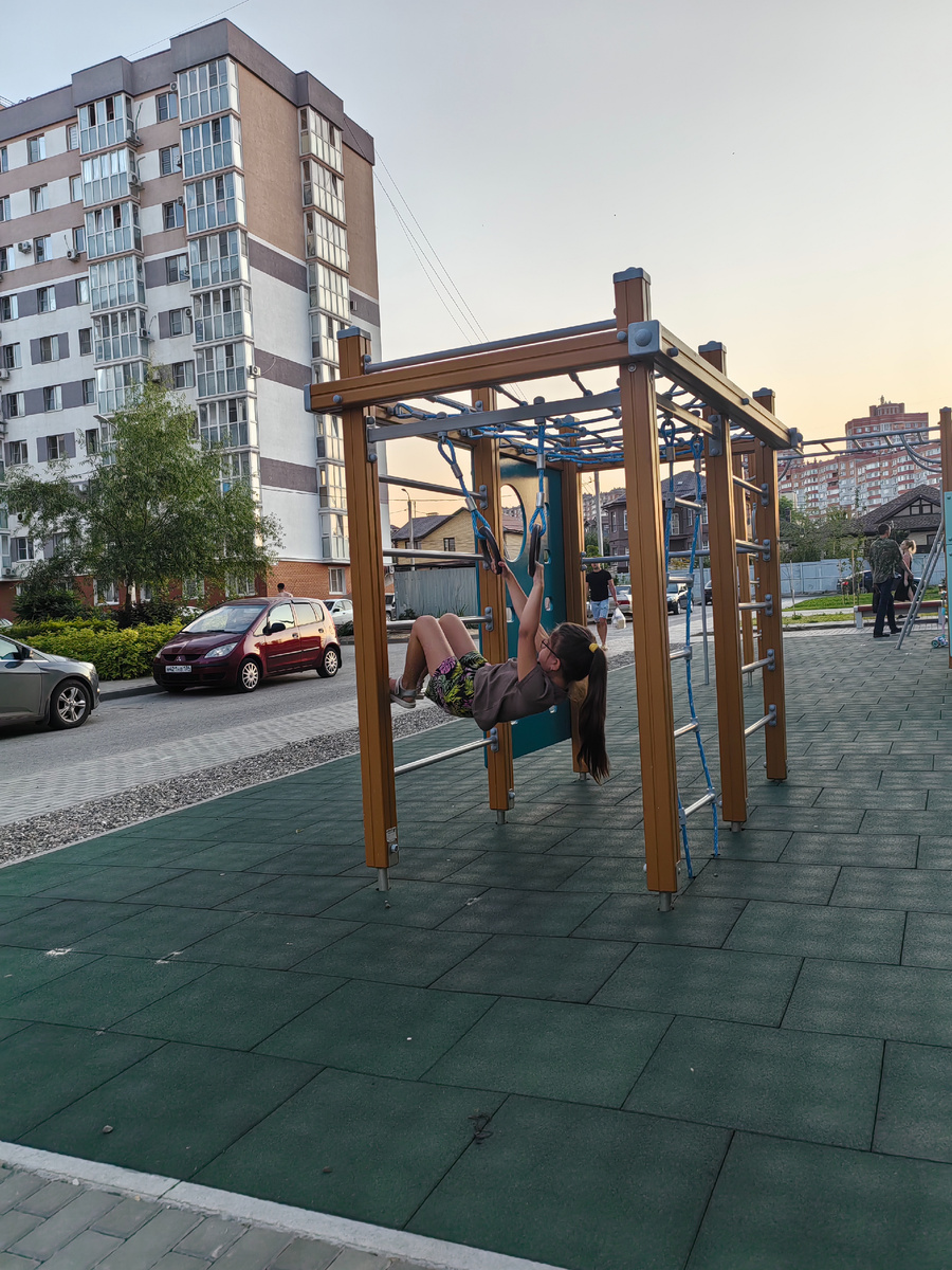 На площадке