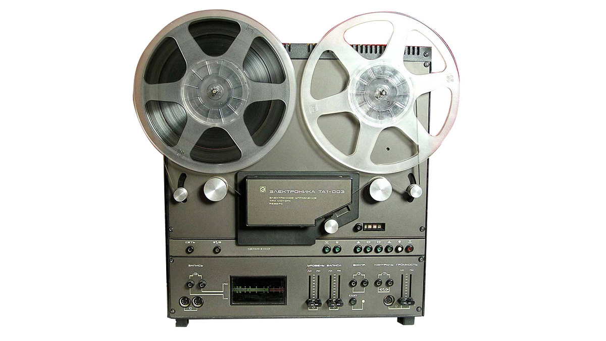 Электроника ТА1-003 катушечный магнитофон СССР высшего класса.