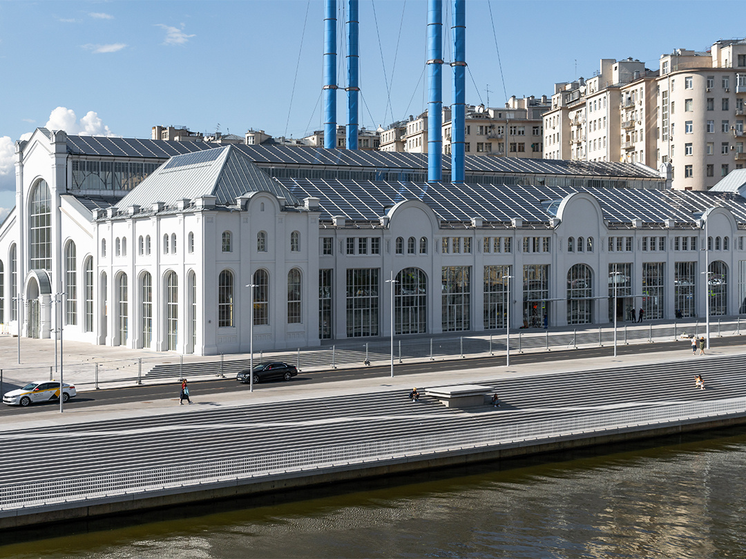 В ГЭС-2 регулярно проводятся интересные выставки, концерты, лекции и кинопоказы